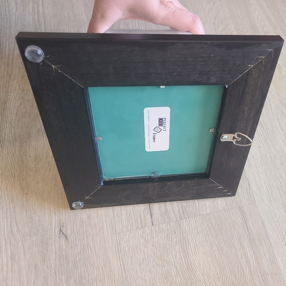 BNWT puck/ball display case - Picture 4 of 6